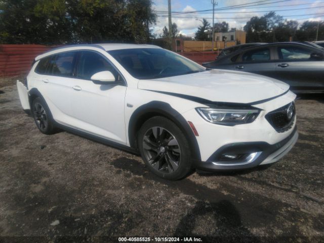 buick regal tourx 2018 w04gu8sx8j1090550