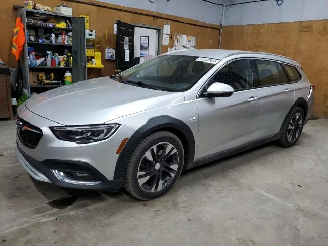 buick regal tour 2018 w04gu8sx9j1158306