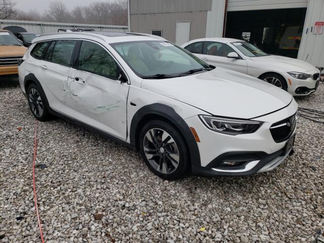 buick regal tour 2018 w04gv8sx0j1128723