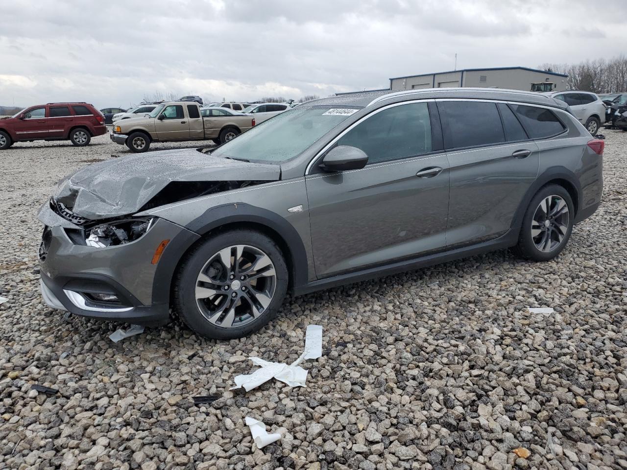 buick regal 2018 w04gv8sx2j1161318