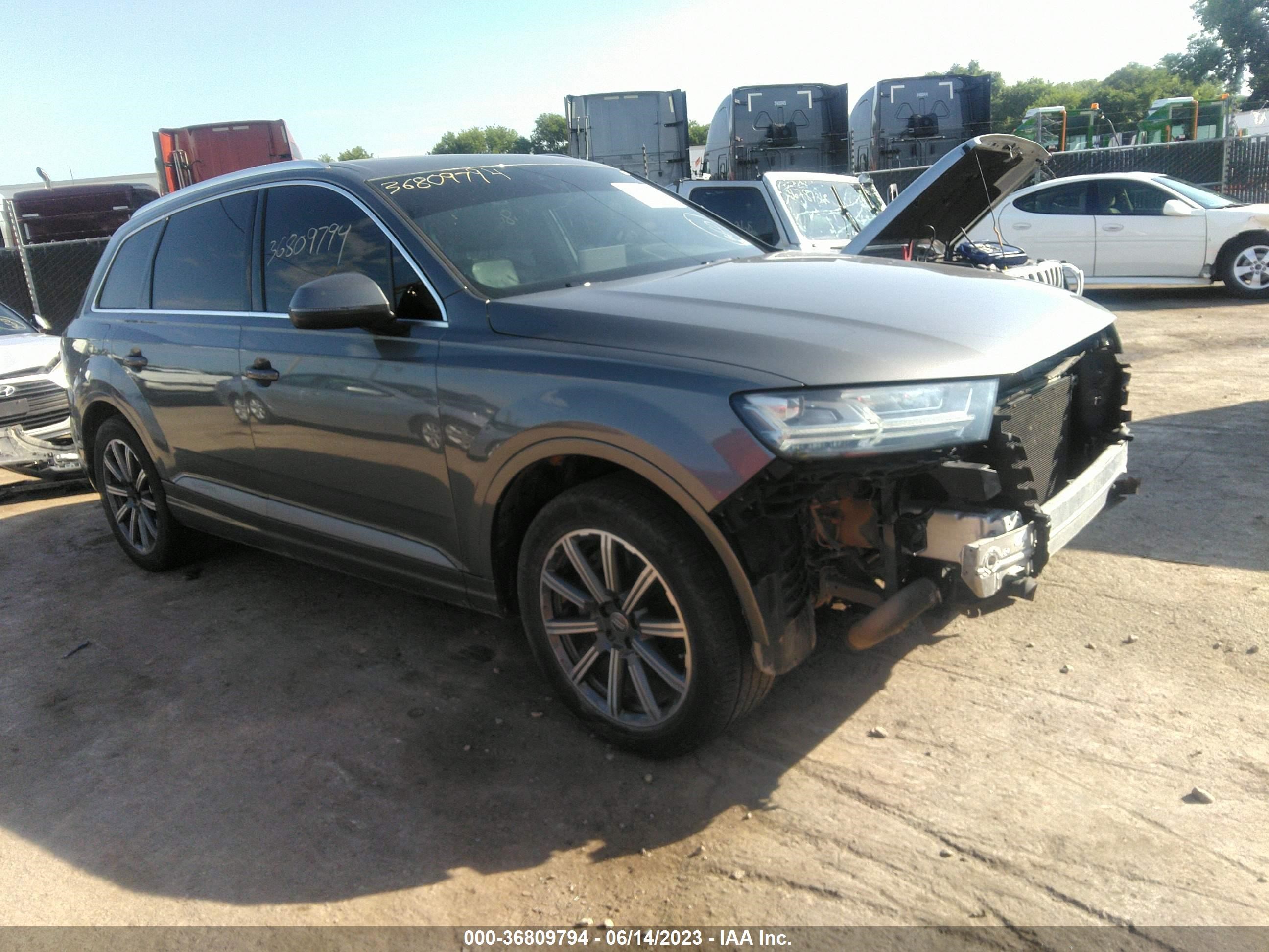 audi q7 2017 wa1lhaf78hd039871