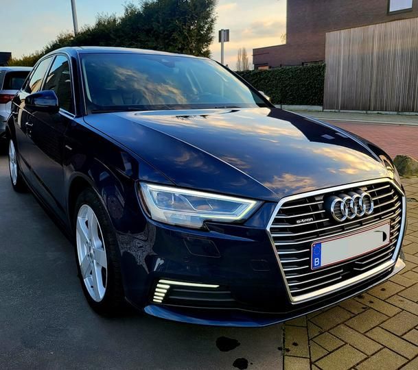 audi a3 hatchback 2017 wauzzz8v1ja015228