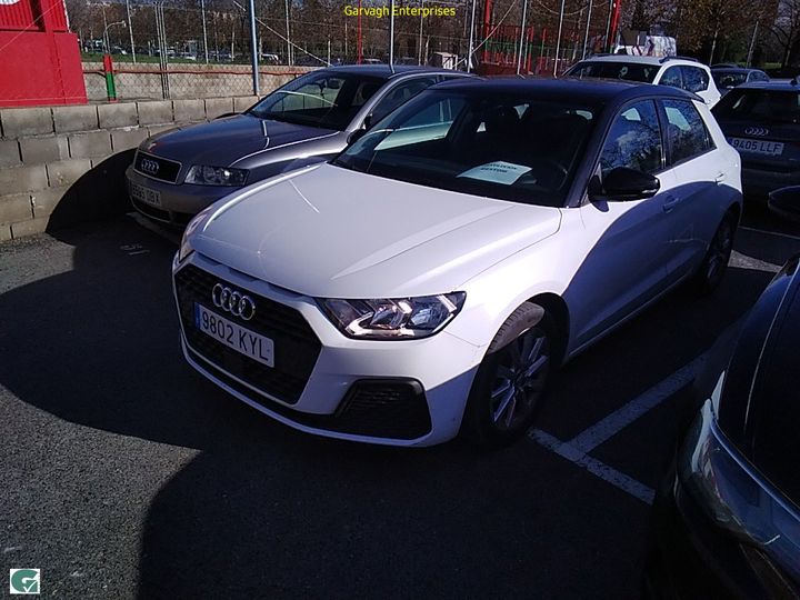 audi a1 2019 wauzzzgb2kr030184