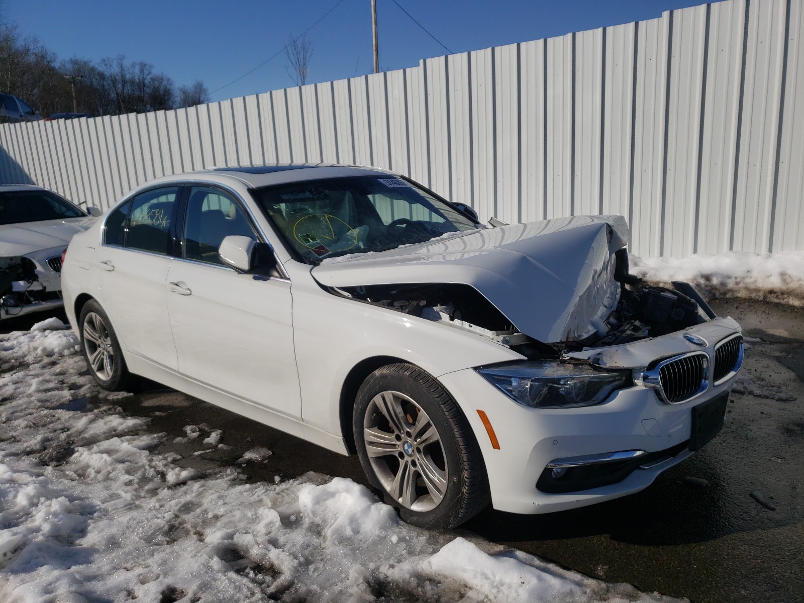 bmw  2016 wba8e3g5xgnt26017