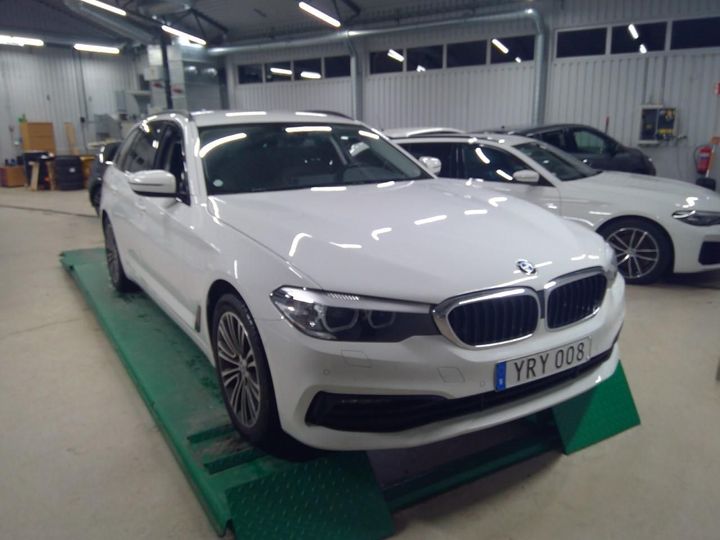 bmw series 5 2018 wbajp3102kbt83752