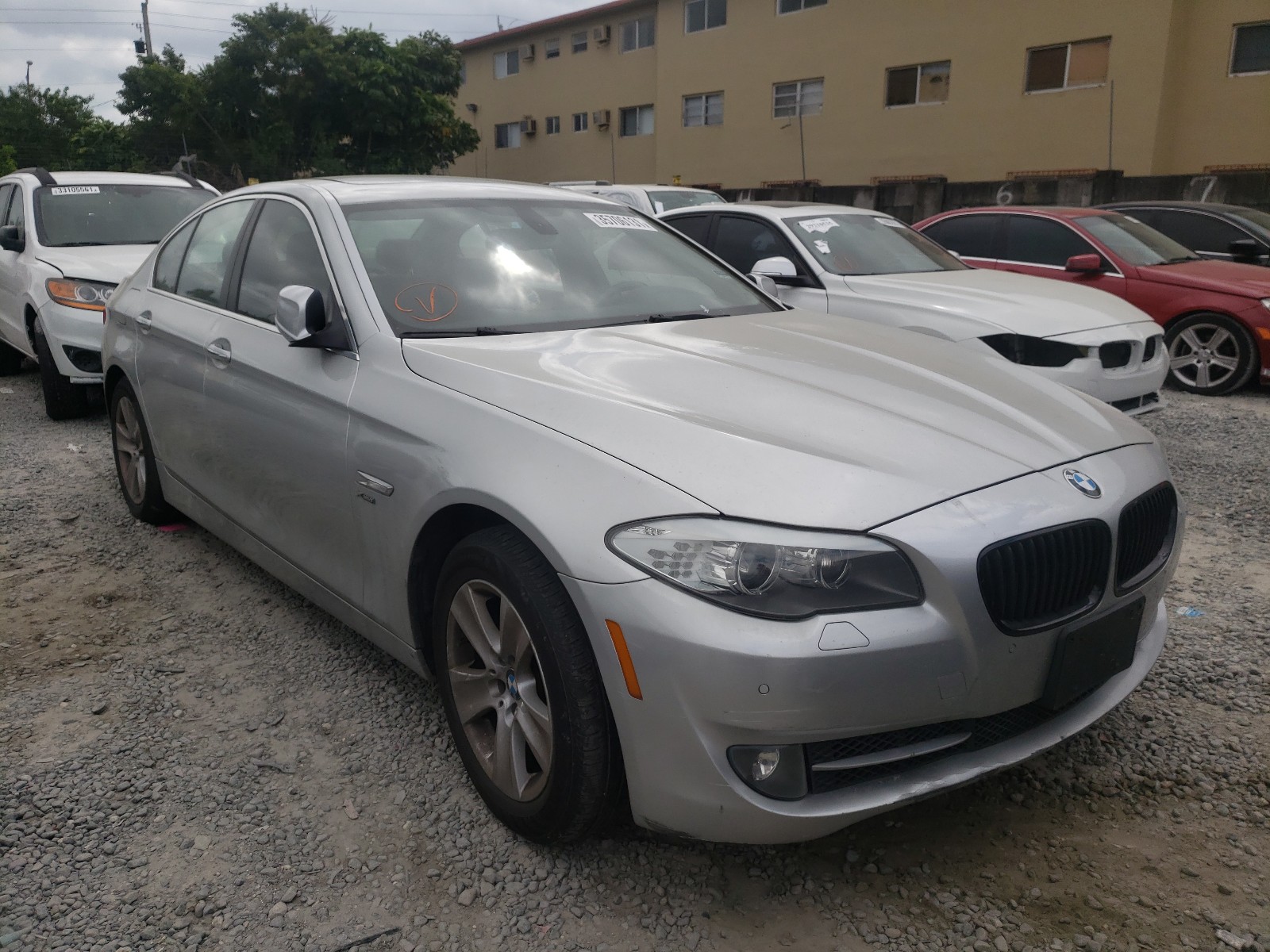 bmw  2012 wbaxh5c51cdw02220