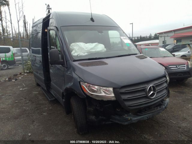 mercedes-benz  2019 wd4pf1cd3kp147110