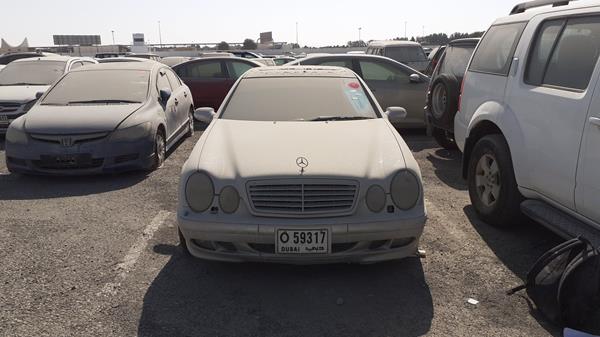 mercedes-benz clk320 2001 wdb2083651f132068