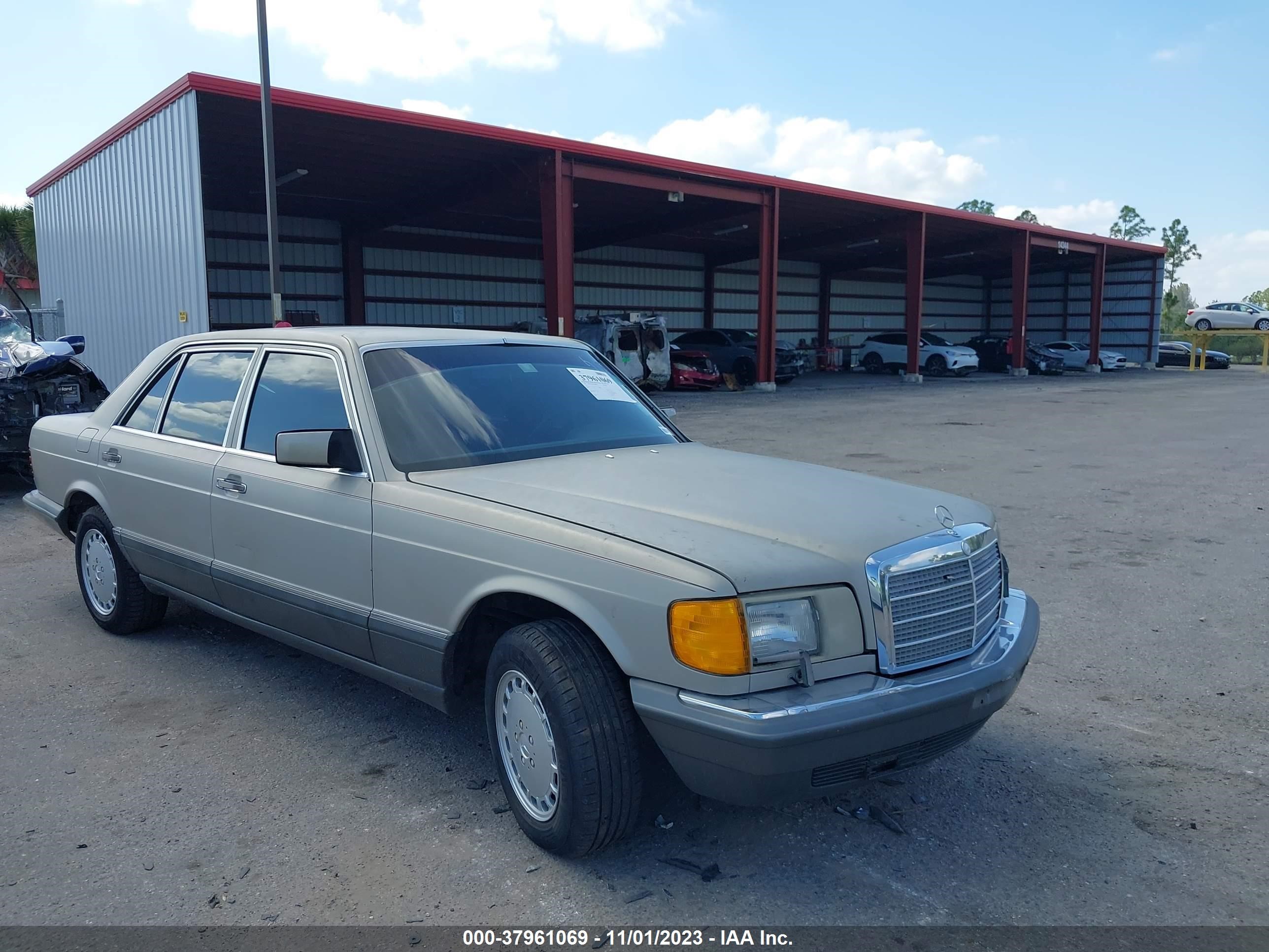 mercedes-benz  1987 wdbca35d9ha317366