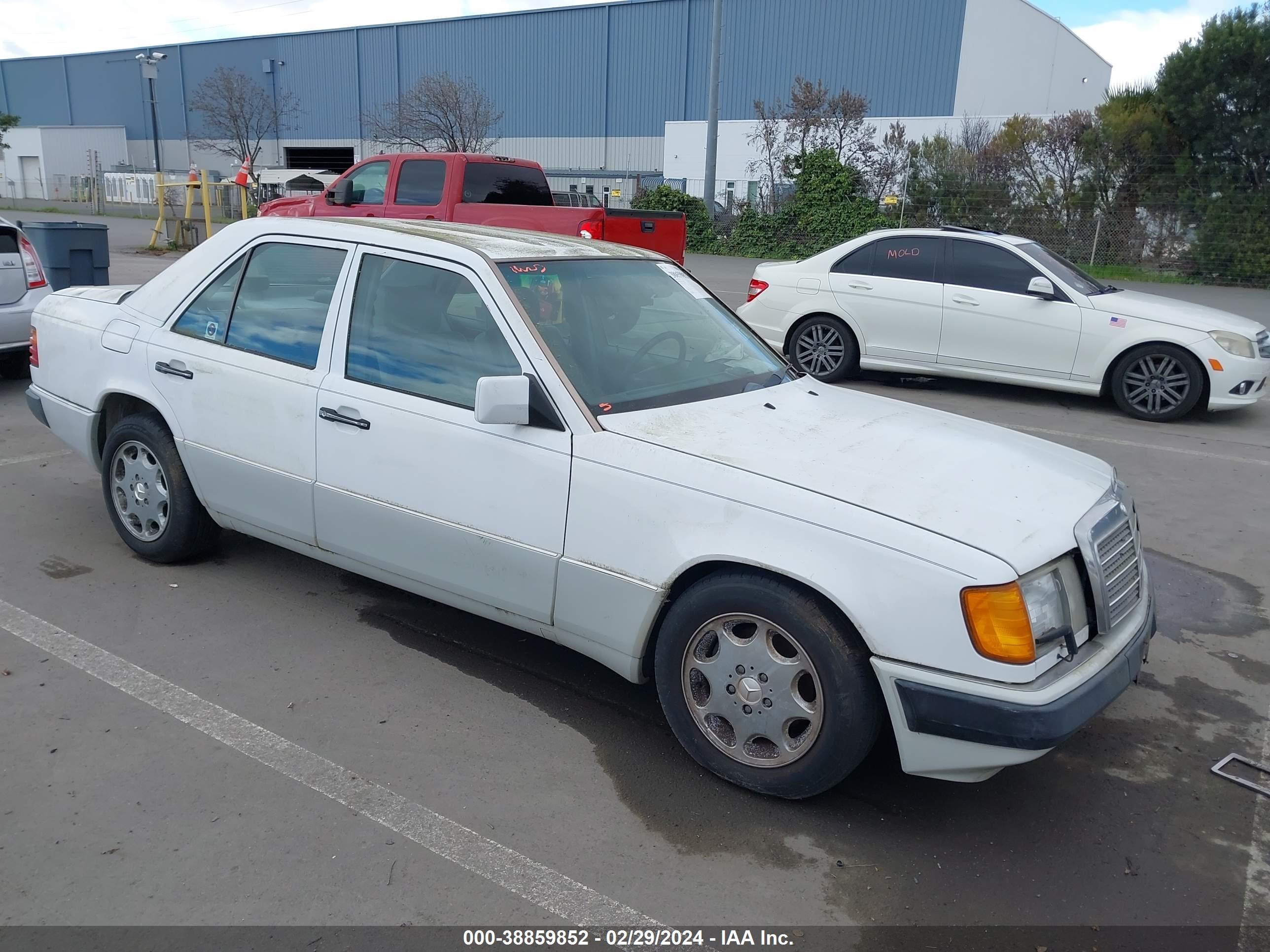 mercedes-benz  1992 wdbea30d4nb560606