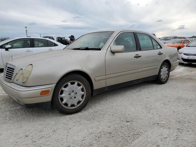 mercedes-benz e 320 1998 wdbjf65f3wa526398