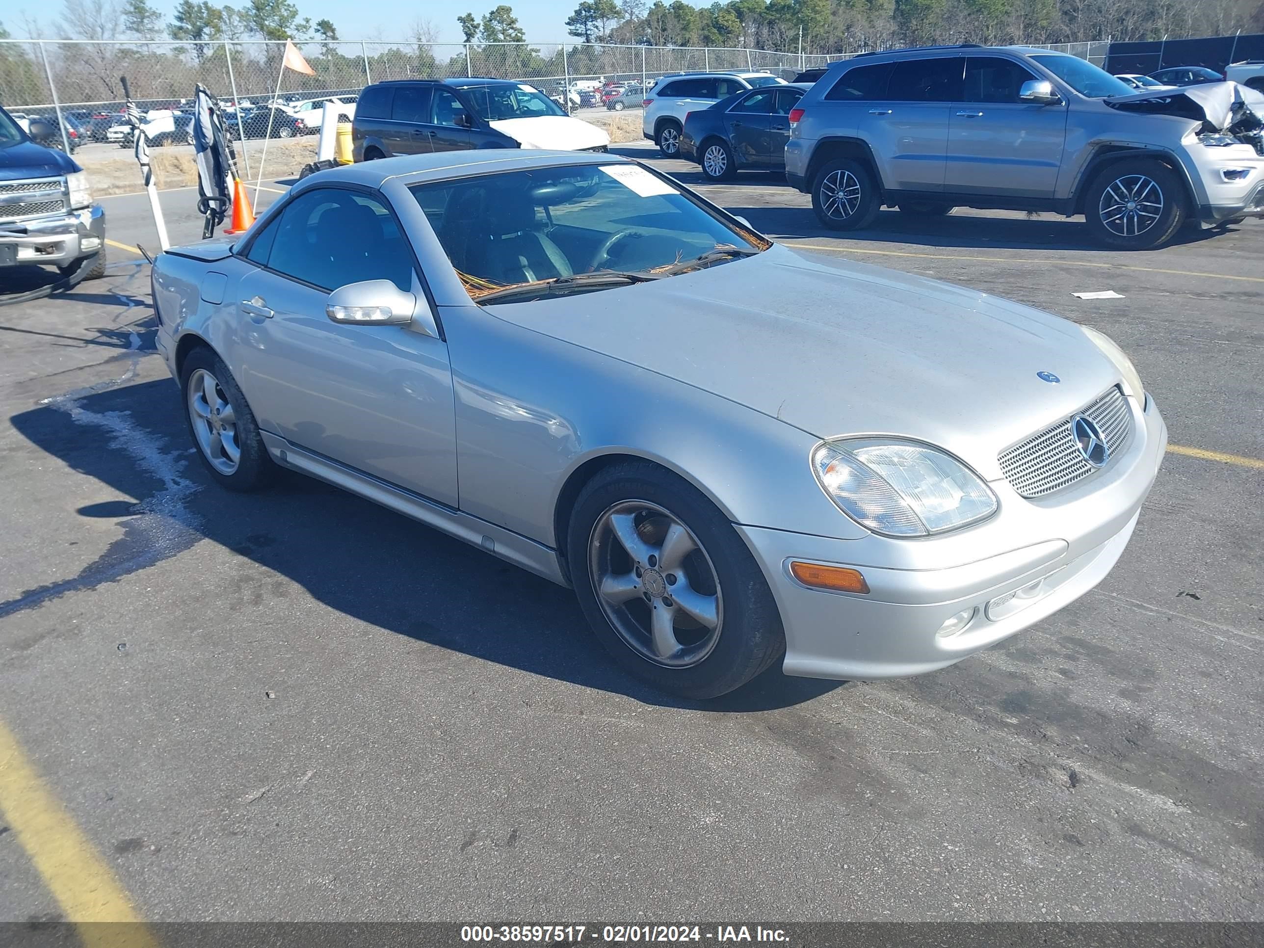 mercedes-benz slk-klasse 2001 wdbkk65f61f227578