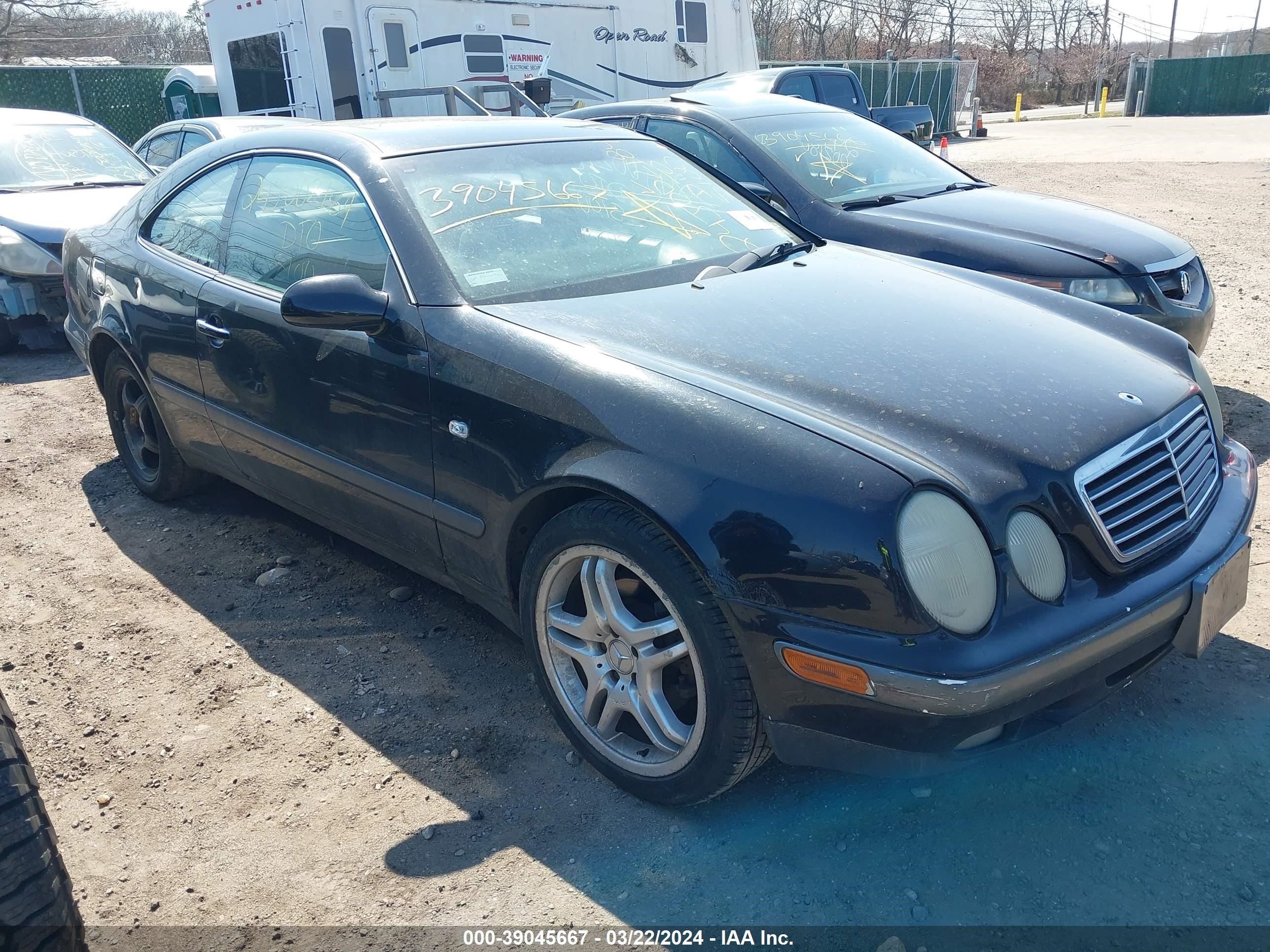 mercedes-benz clk-klasse 1999 wdblj65g1xf105185