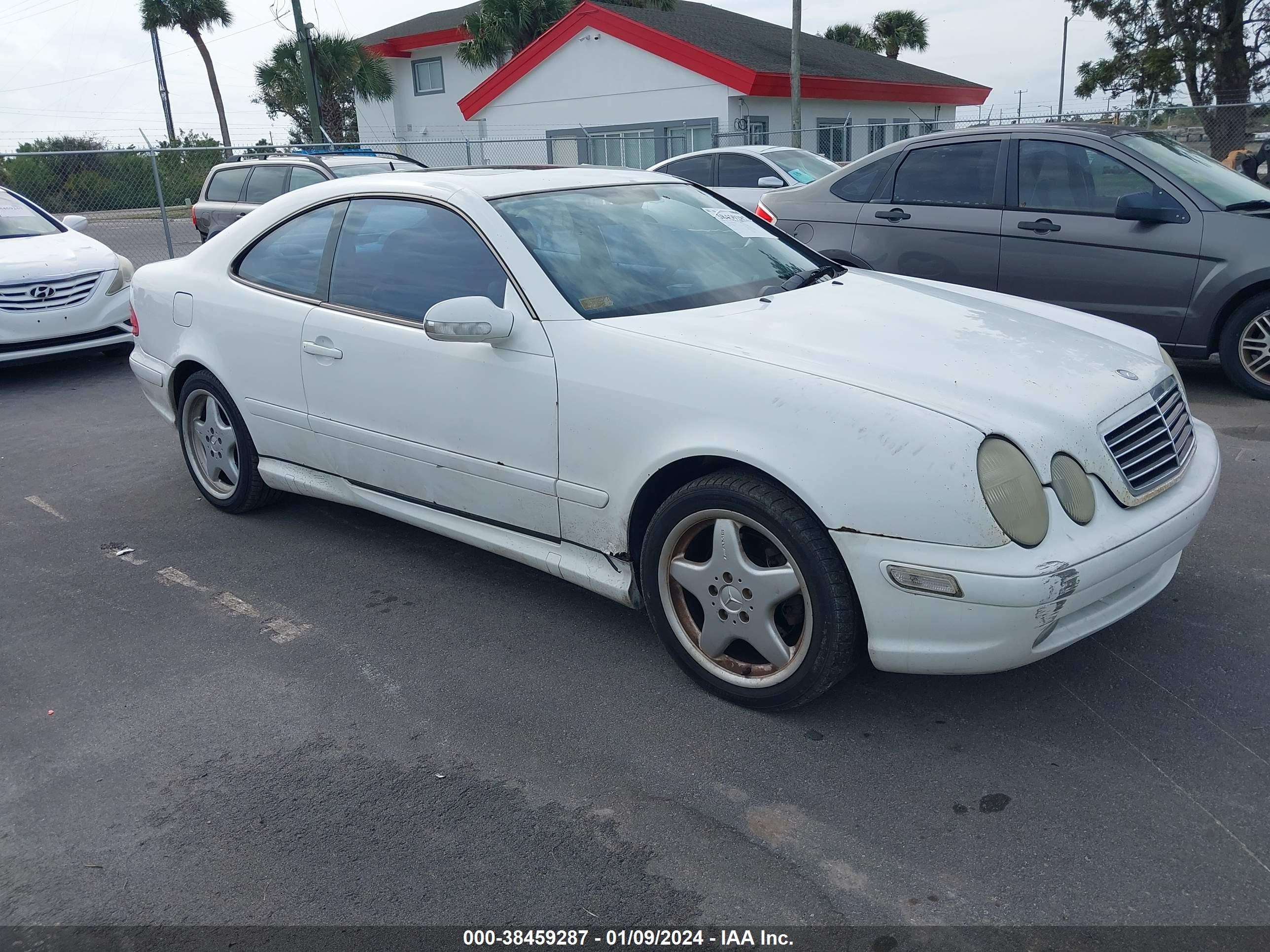 mercedes-benz clk-klasse 2000 wdblj70g0yf145966