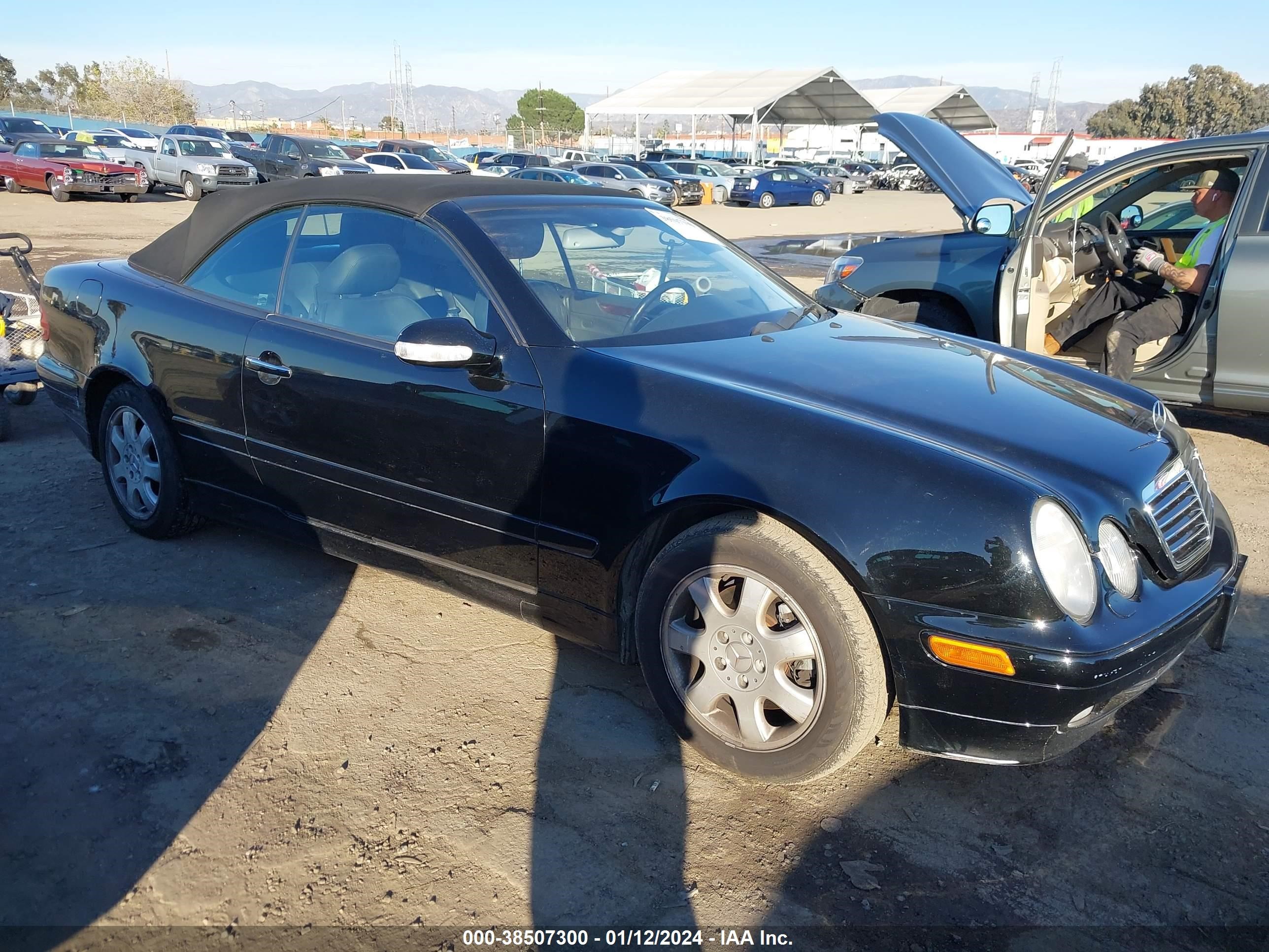 mercedes-benz clk-klasse 2002 wdblk65g32t116700