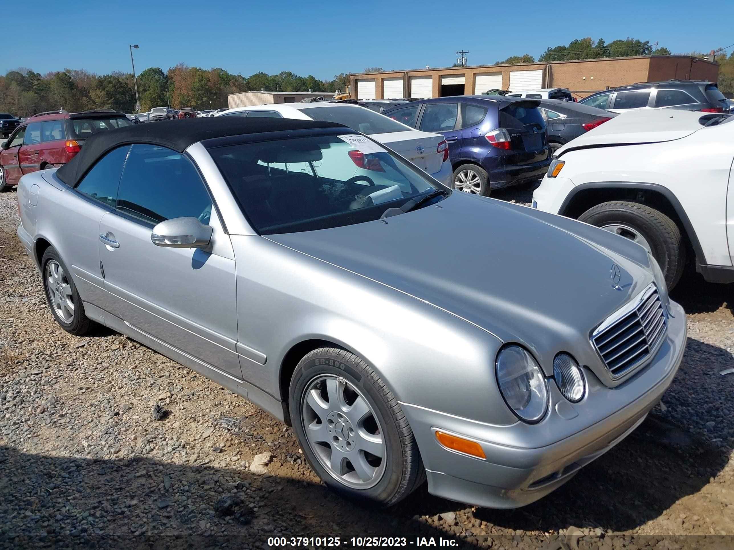 mercedes-benz clk-klasse 2003 wdblk65g33t140979