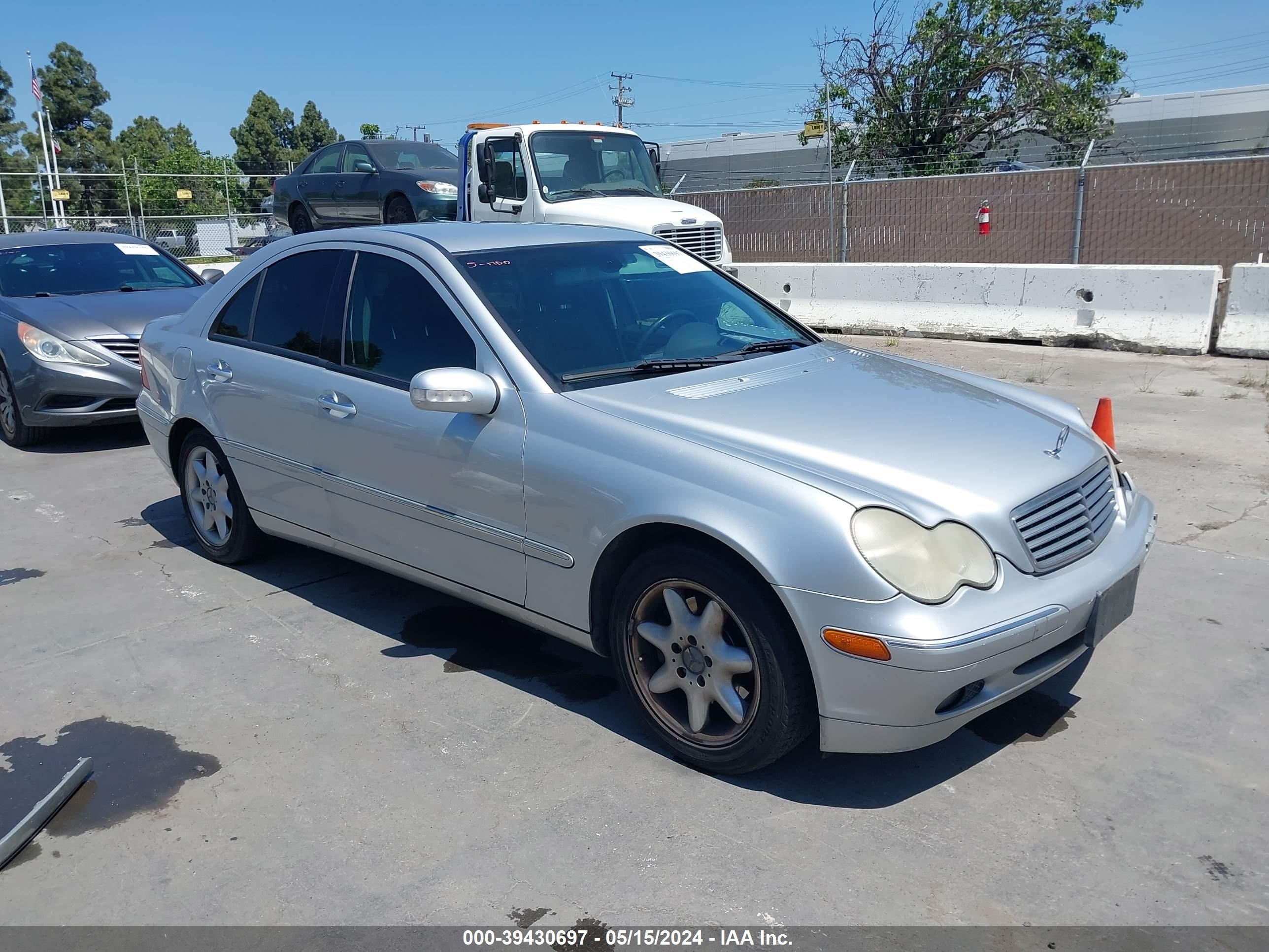 mercedes-benz  2004 wdbrf64j04f481526