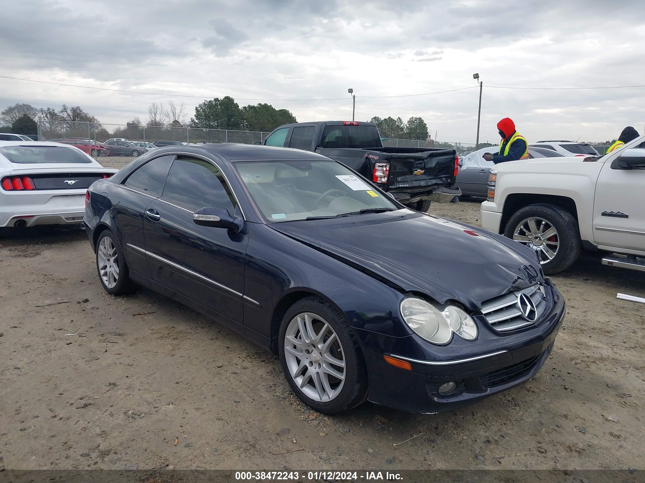 mercedes-benz clk-klasse 2008 wdbtj56h58f239877