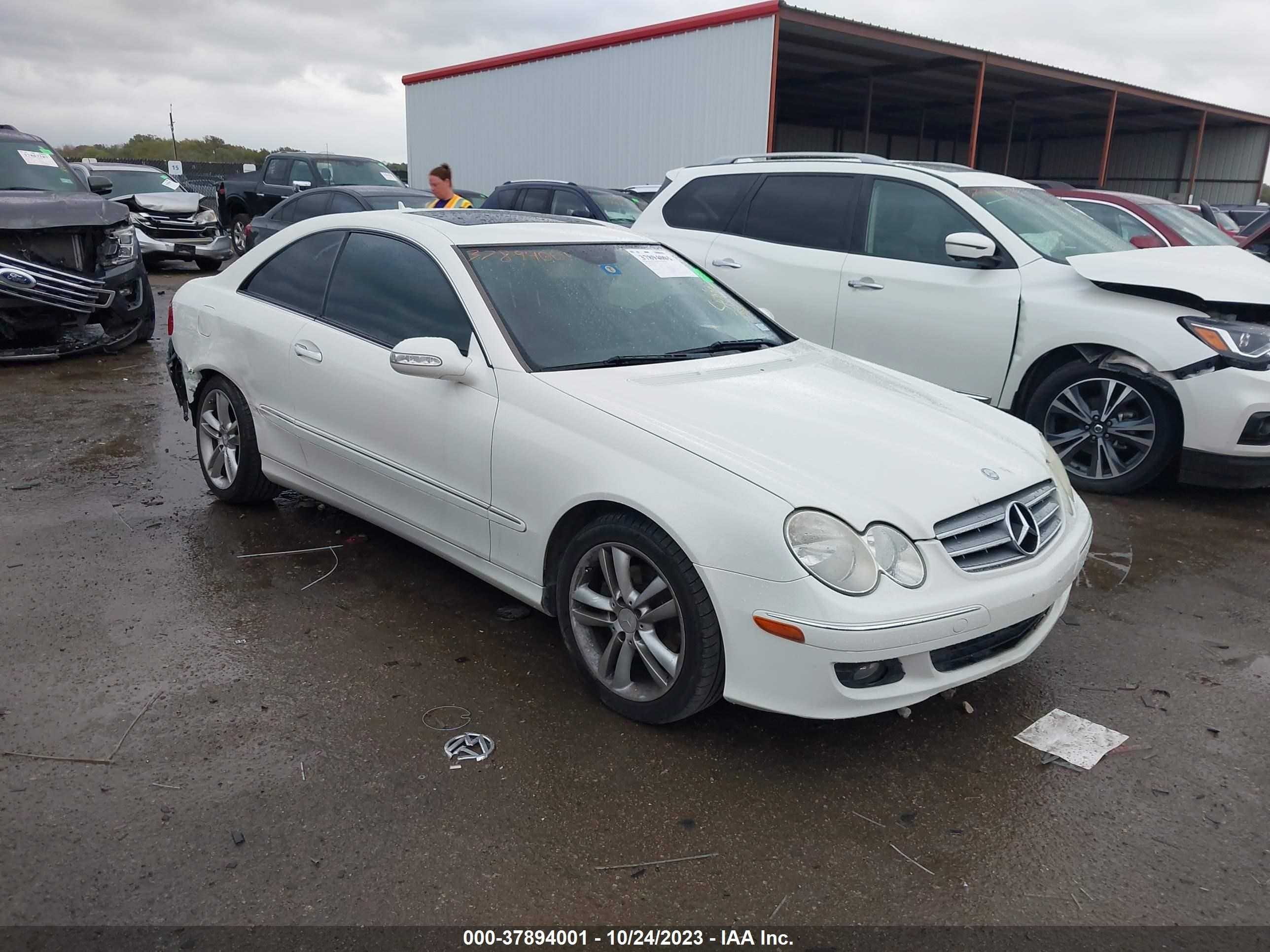 mercedes-benz clk-klasse 2009 wdbtj56h89f267772