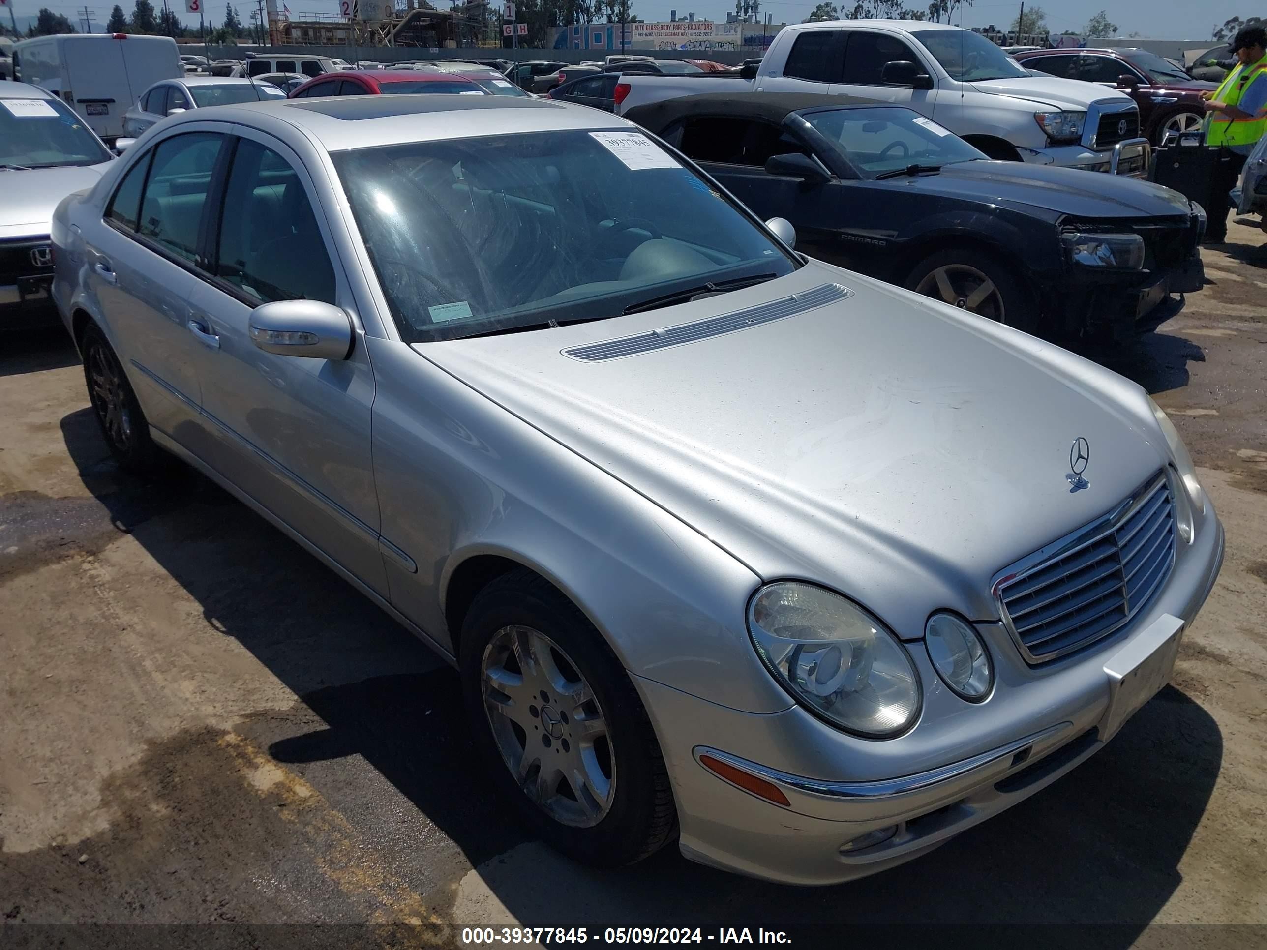 mercedes-benz  2003 wdbuf65j23a135935