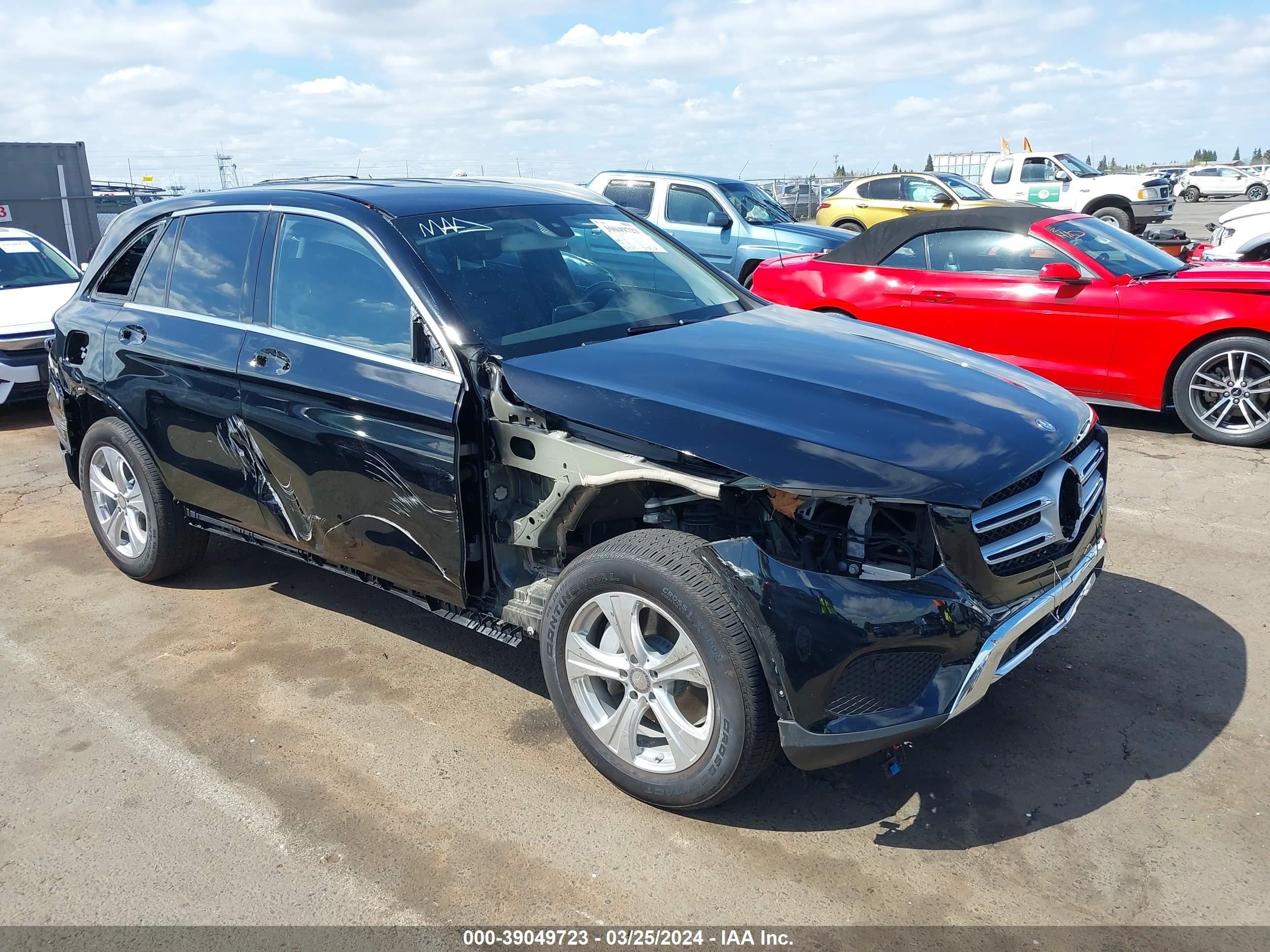 mercedes-benz  2016 wdc0g4kbxgf014698