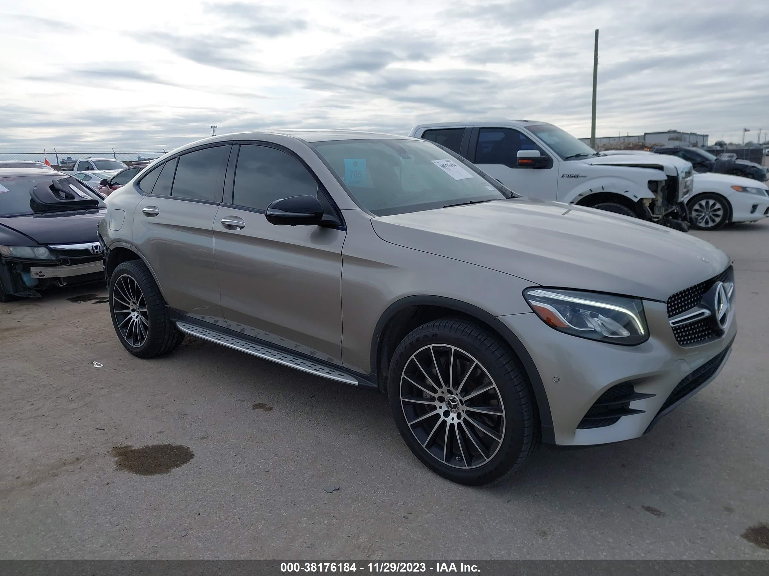 mercedes-benz  2019 wdc0j4kb8kf542637