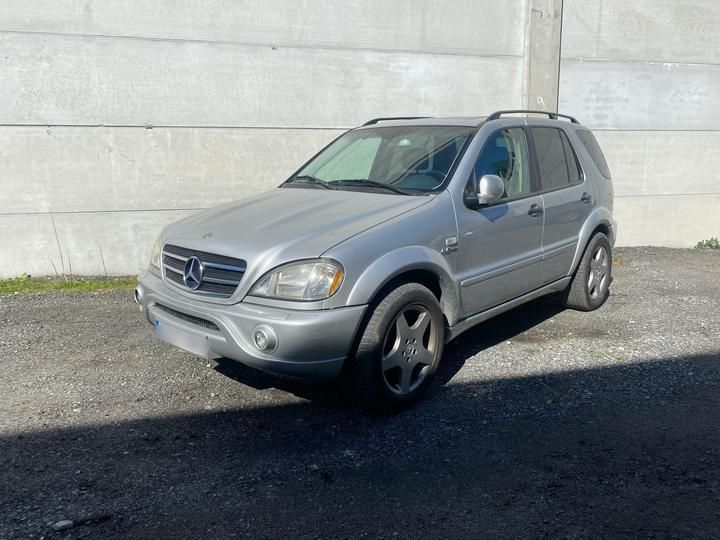 mercedes-benz ml 55 amg 4x4 (four wheel drive). 2001 wdc1631741a258083