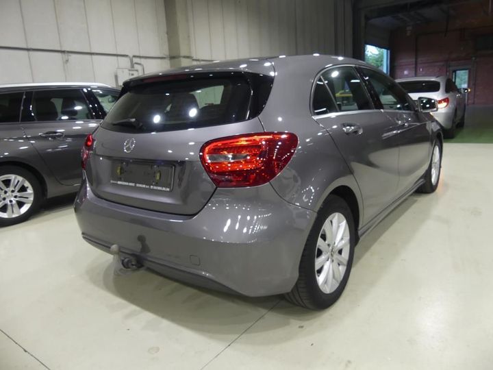 mercedes-benz a 2018 wdd1760111j742171