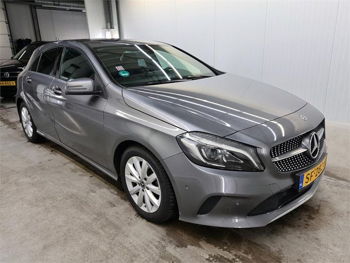 mercedes-benz a180 2018 wdd1760121j770247