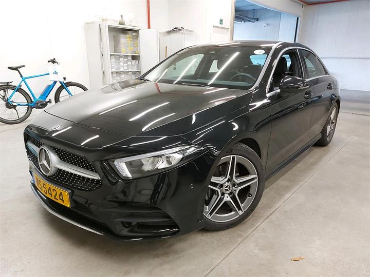 mercedes-benz a berline 2019 wdd1771871j152336