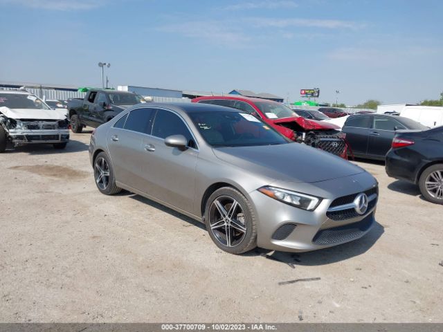 mercedes-benz a-class 2019 wdd3g4eb5kw002777