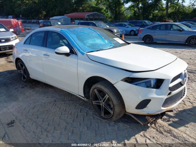 mercedes-benz a-class 2019 wdd3g4ebxkw031952