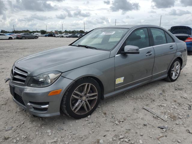 mercedes-benz c 300 4mat 2014 wddgf8ab9er295670