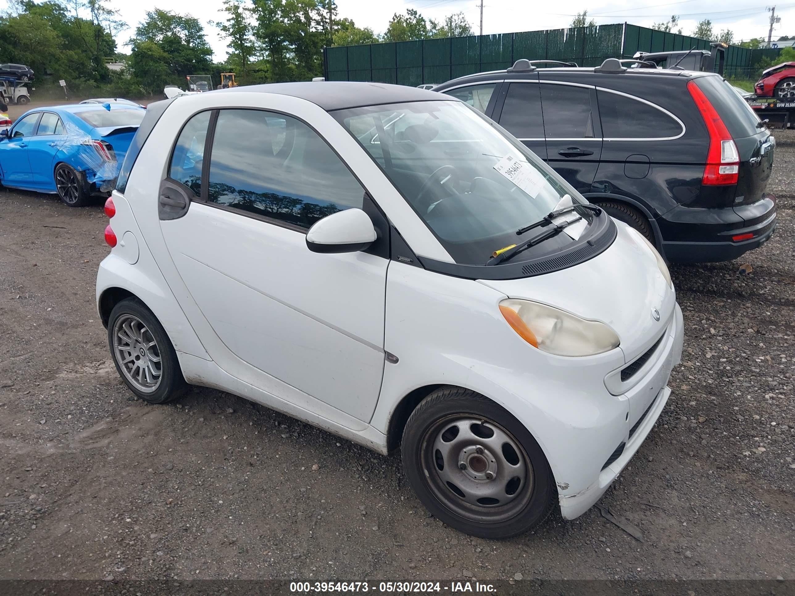 smart fortwo 2011 wmeej3ba5bk468972