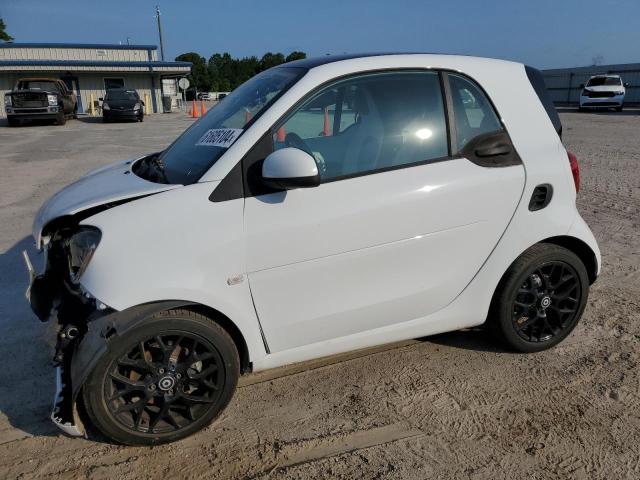 smart fortwo 2017 wmefj5da0hk172537