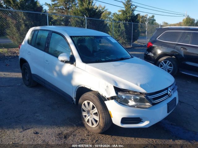 volkswagen tiguan 2017 wvgav7ax8hk045855