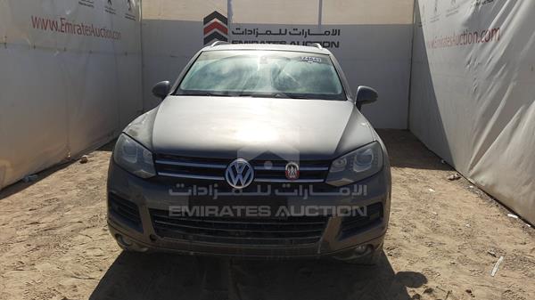 volkswagen touareg 2011 wvgbc27pxbd025655