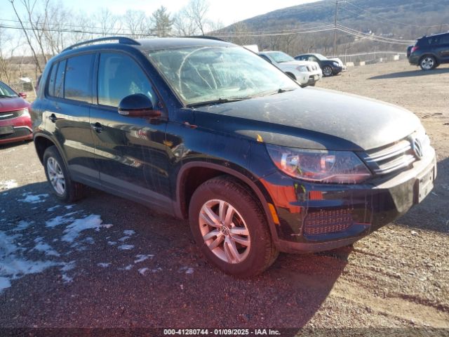 volkswagen tiguan 2017 wvgbv7ax9hk000136