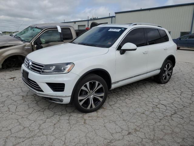 volkswagen touareg 2017 wvgrf7bp2hd003281