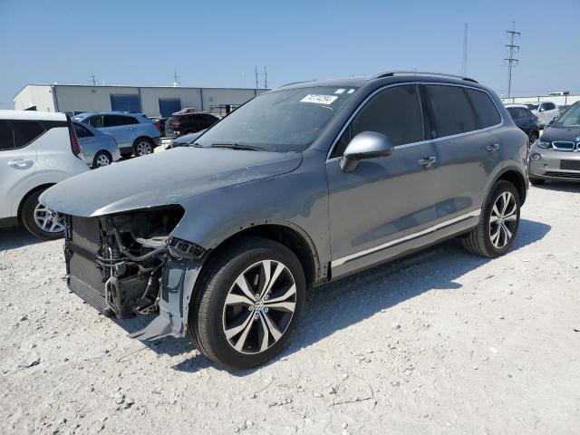 volkswagen touareg wo 2017 wvgrf7bp3hd001071