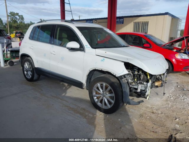 volkswagen tiguan 2017 wvgrv7ax8hk003818