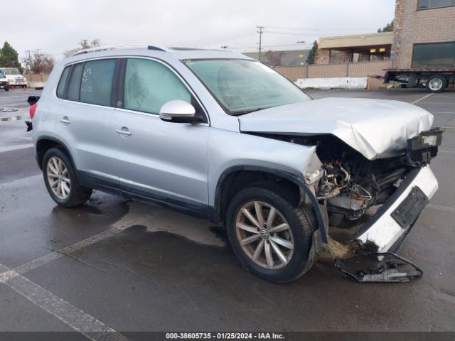 volkswagen tiguan 2017 wvgsv7ax0hk017066