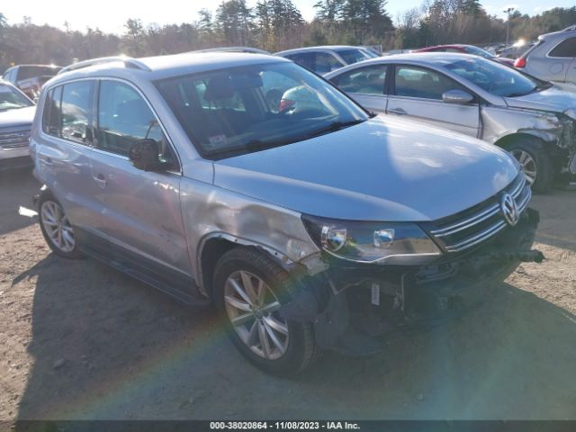 volkswagen tiguan 2017 wvgsv7ax4hk021685