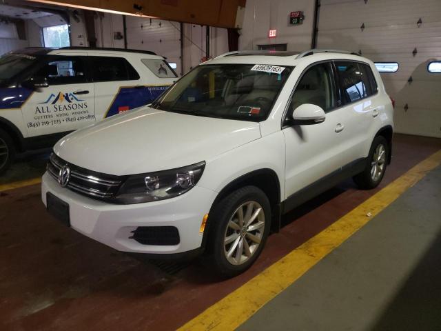 volkswagen  2017 wvgsv7ax5hk025938