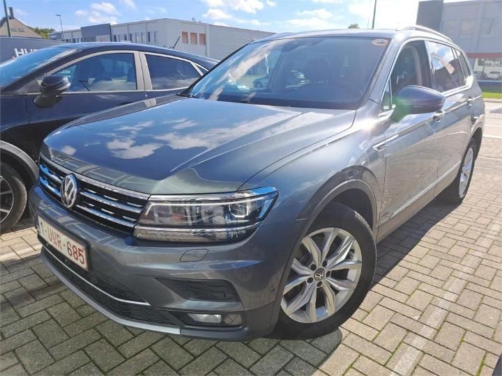 volkswagen tiguan estate 2018 wvgzzz5nzjm148602