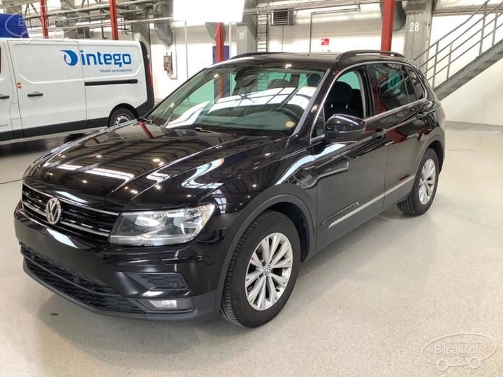 volkswagen tiguan estate 2018 wvgzzz5nzjw399943