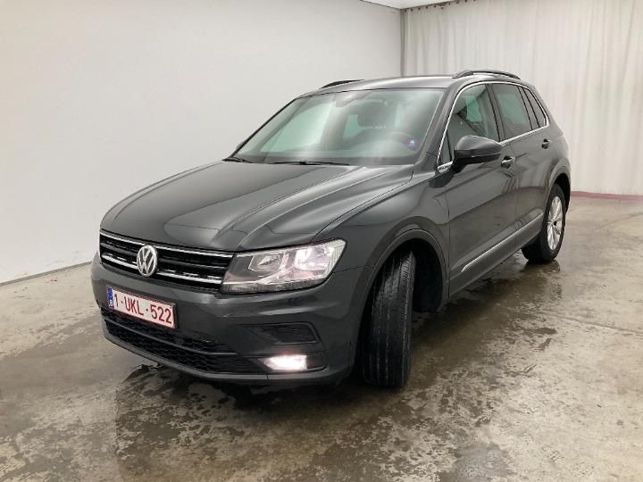 volkswagen tiguan estate 2018 wvgzzz5nzjw423465