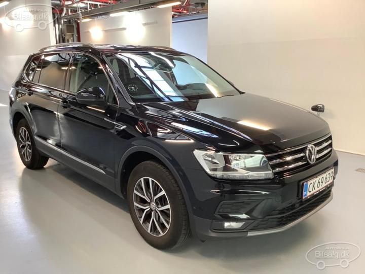 volkswagen tiguan estate 2019 wvgzzz5nzkm108795