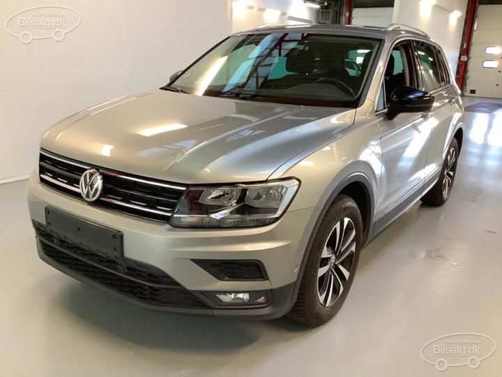 volkswagen tiguan estate 2019 wvgzzz5nzkw911327