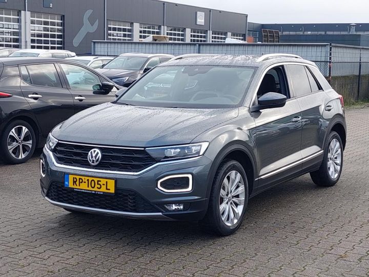 volkswagen t-roc 2018 wvgzzza1zjv016990